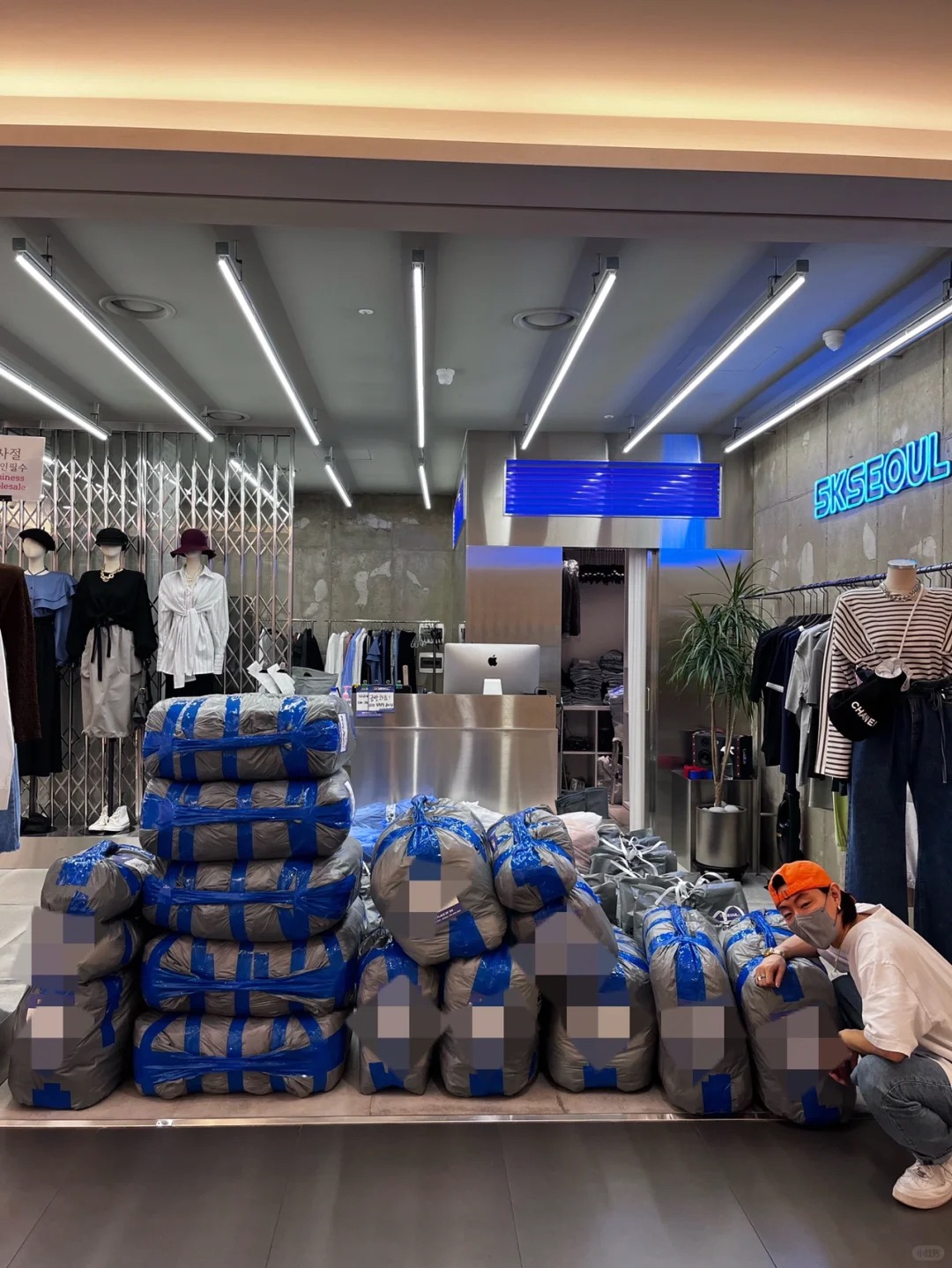 5kseoul-apmplace2f249 apmplace 档口微信二维码及货源实拍